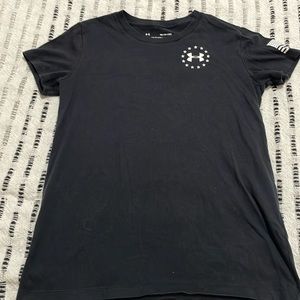 Under armor xs black t-shirt
